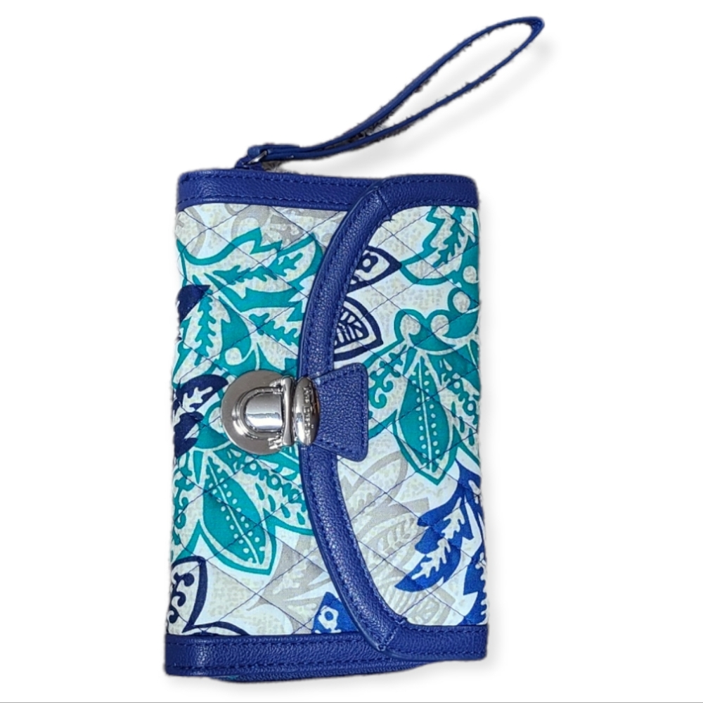 Vera Bradley Ultimate Wristlet 'Santiago'  NWOT